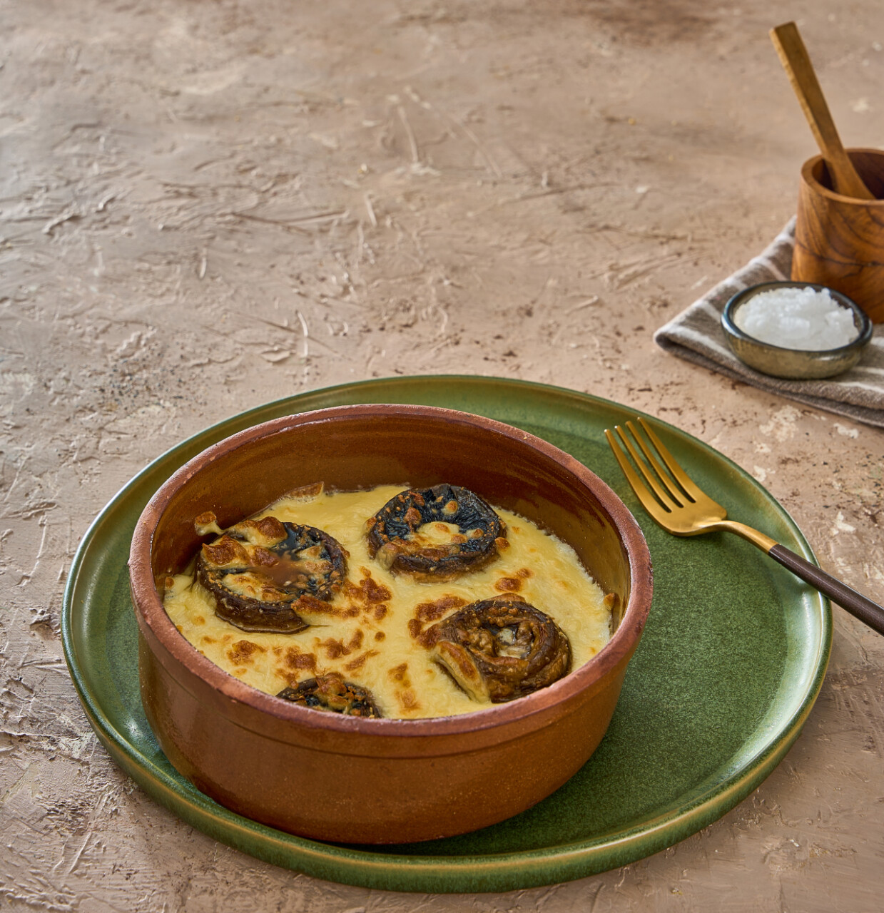 Fırında Kaşarlı Mantar